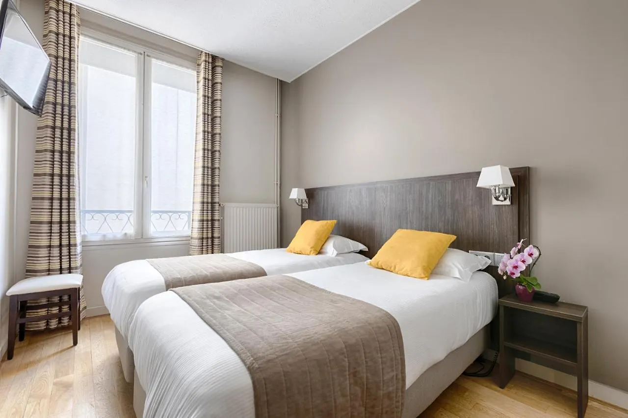 Le Beaugency Otel 3*