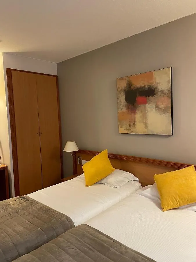 Hotel Le Beaugency Paryż