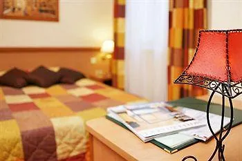 Otel Le Beaugency 3*