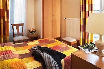 Le Beaugency Otel 3*