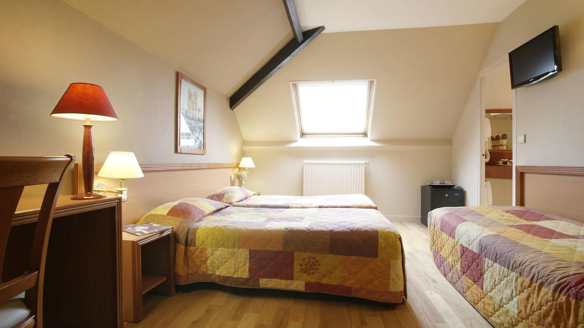 Le Beaugency Hotel 3*