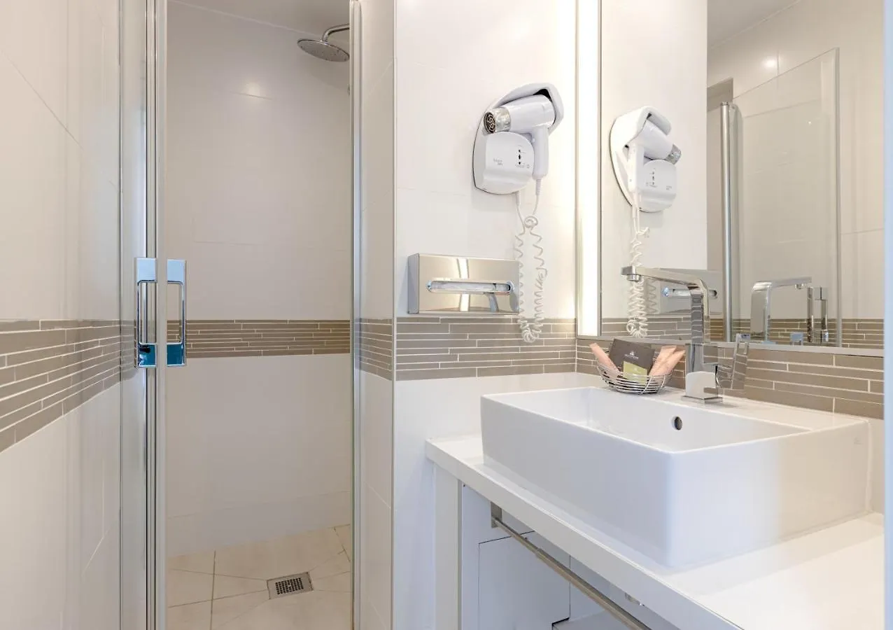 Le Beaugency Hotel